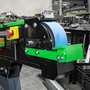 Eggenberg Bandschleifmaschine für Metall IBS75 – 75 x 2000mm – 3000W – 400V + GRATIS 2x Zirkonium-Schleifband - K60 & K80 – Bild 10