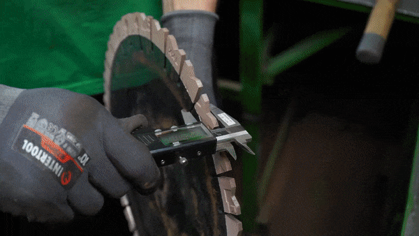 DiStar 1A1RSS Diamanttrennscheibe Dry XXL 230mm 22.23mm - Höchste Segmente im Markt GIF3