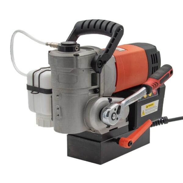 ZECO ZECOCUT35ANG-AUTO Magnetbohrmaschine 35 mm 1100 W mit Schwenkfuß und automatischem Vorschub ZECO ZECOCUT35ANG-AUTO Magnetbohrmaschine 35 mm 1100 W mit Schwenkfuß und automatischem Vorschub